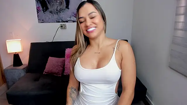 sararestrepo online show from October 30, 2025, 2:29 pm