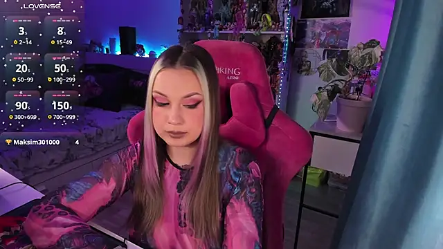 ChloeKohaku online show from December 17, 2024, 10:44 am