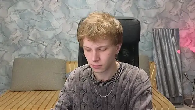 arlekincrop online show from February 3, 2026, 8:52 am