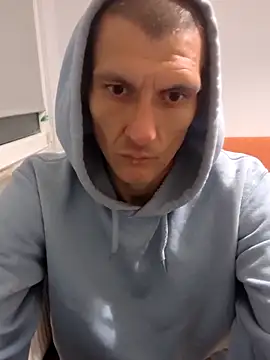 maciej online show from May 11, 2026, 1:44 am