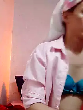 QueenSoreal online show from February 6, 2025, 4:47 pm