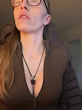 Heidi Harper online show from February 6, 2025, 4:47 pm