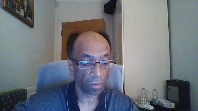 rauncher1 online show from September 26, 2025, 11:42 pm