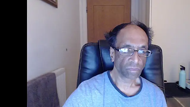 rauncher1 online show from April 4, 2026, 11:46 pm