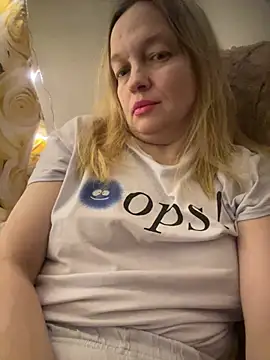 Susanel online show from January 9, 2025, 4:49 pm