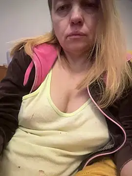 Susanel online show from January 10, 2025, 2:02 pm