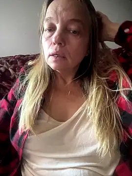 Susanel online show from September 13, 2025, 9:53 am