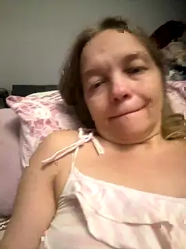 Susanel online show from October 19, 2025, 12:11 am