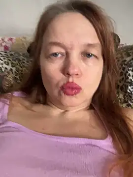 Susanel online show from April 12, 2026, 9:36 am