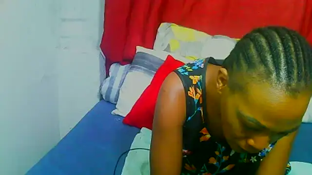 Snapshot of freaky_naughty chatting on December 19, 2025, 8:32 am freaky naughty online show from December 19, 2025, 8:32 am
