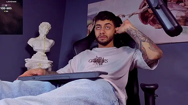 Snapshot of alessandro_duty chatting on February 14, 2025, 2:18 am alessandro duty online show from February 14, 2025, 2:18 am