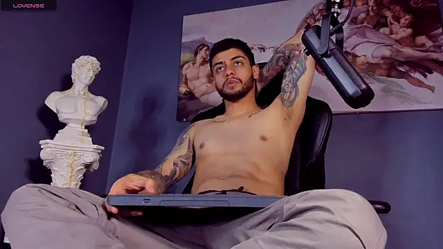 Snapshot of alessandro_duty chatting on March 18, 2025, 1:32 am alessandro duty online show from March 18, 2025, 1:32 am