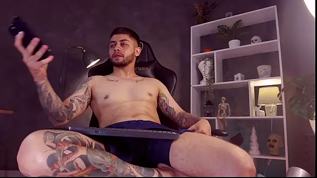 Snapshot of alessandro_duty chatting on October 18, 2025, 3:31 am alessandro duty online show from October 18, 2025, 3:31 am