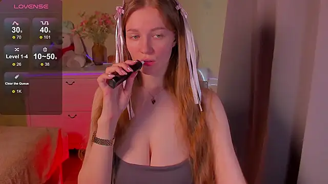 SweetMilkis online show from April 24, 2026, 11:45 am