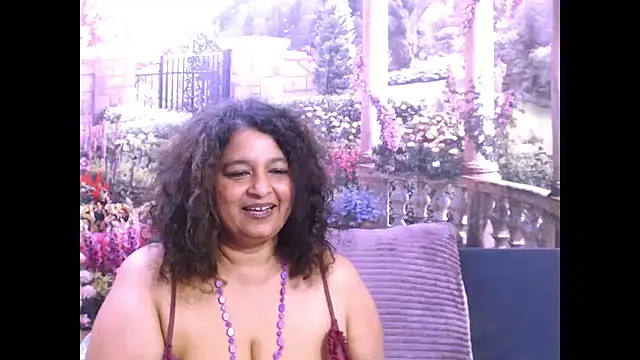 Snapshot of indianstar75 chatting on March 1, 2025, 9:40 am indianstar75 online show from March 1, 2025, 9:40 am