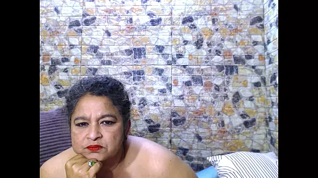 Snapshot of indianstar75 chatting on December 4, 2025, 8:23 am indianstar75 online show from December 4, 2025, 8:23 am