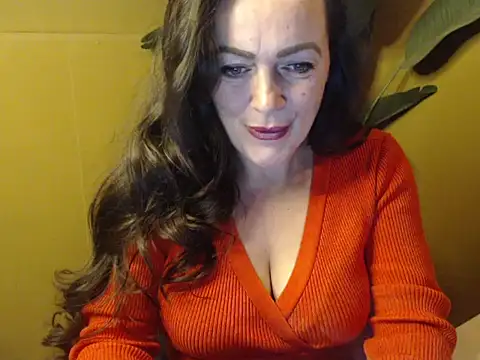 Snapshot of cloe85nl chatting on December 28, 2024, 10:47 am cloe85nl online show from December 28, 2024, 10:47 am