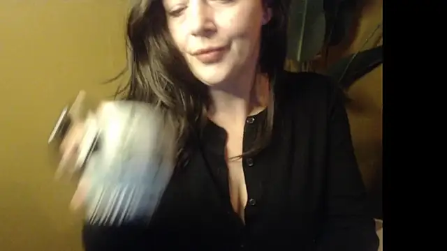 Snapshot of cloe85nl chatting on February 6, 2026, 7:50 pm cloe85nl online show from February 6, 2026, 7:50 pm