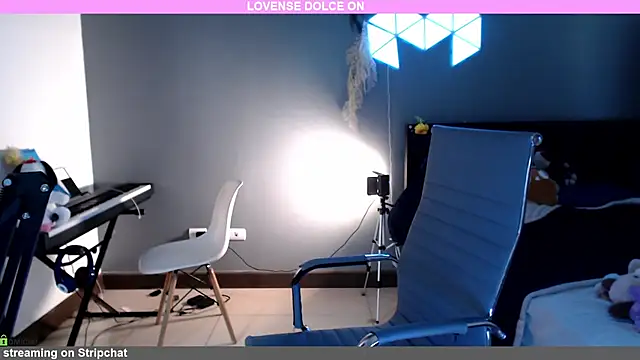 Snapshot of minarocket_ chatting on February 28, 2025, 5:15 pm minarocket online show from February 28, 2025, 5:15 pm