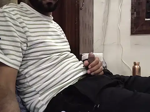 Snapshot of brownie_cake_cb chatting on November 16, 2025, 4:01 pm brownie cake cb online show from November 16, 2025, 4:01 pm