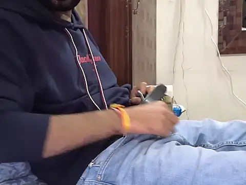 Snapshot of brownie_cake_cb chatting on December 5, 2025, 1:42 pm brownie cake cb online show from December 5, 2025, 1:42 pm