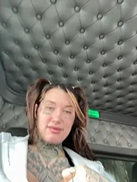 Snapshot of lexymarie chatting on January 18, 2026, 4:22 pm lexymarie online show from January 18, 2026, 4:22 pm