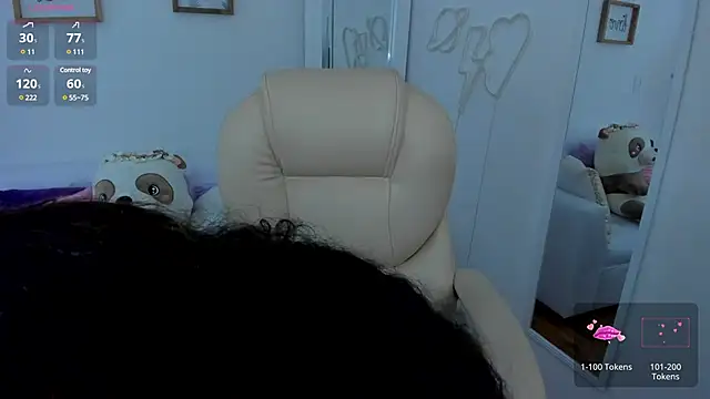 Snapshot of zobe_love chatting on March 12, 2025, 4:56 pm zobe love online show from March 12, 2025, 4:56 pm