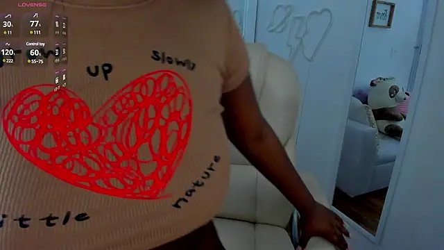 Snapshot of zobe_love chatting on March 12, 2025, 11:01 pm zobe love online show from March 12, 2025, 11:01 pm