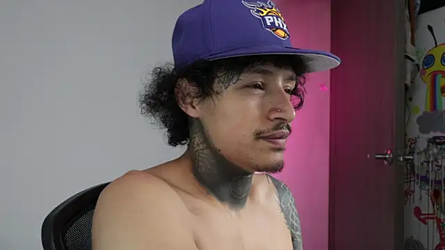 trieone online show from April 10, 2026, 2:22 pm