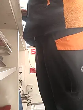 Blog100vergonhas online show from April 14, 2026, 6:03 pm