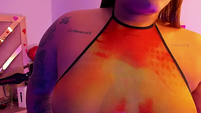 Victoria14  online show from February 17, 2025, 12:21 am