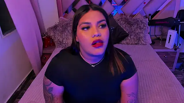 Victoria14  online show from February 23, 2025, 11:14 pm