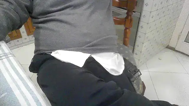 polloiw online show from October 17, 2025, 2:08 pm