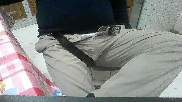 polloiw online show from November 17, 2025, 10:26 pm