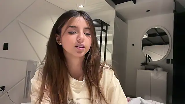 LunaSophia  online show from March 8, 2025, 12:55 am