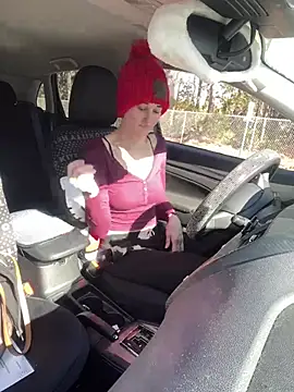 Snapshot of lolabunny9 chatting on January 17, 2025, 4:57 pm lolabunny9 online show from January 17, 2025, 4:57 pm