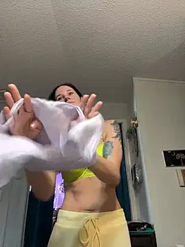 Snapshot of lolabunny9 chatting on March 19, 2025, 1:07 pm lolabunny9 online show from March 19, 2025, 1:07 pm