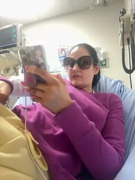 Snapshot of lolabunny9 chatting on March 21, 2025, 5:02 pm lolabunny9 online show from March 21, 2025, 5:02 pm