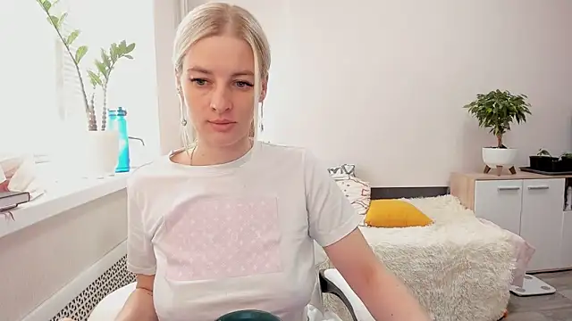 Snapshot of HILT_ON chatting on March 22, 2025, 10:17 am HILT ON online show from March 22, 2025, 10:17 am