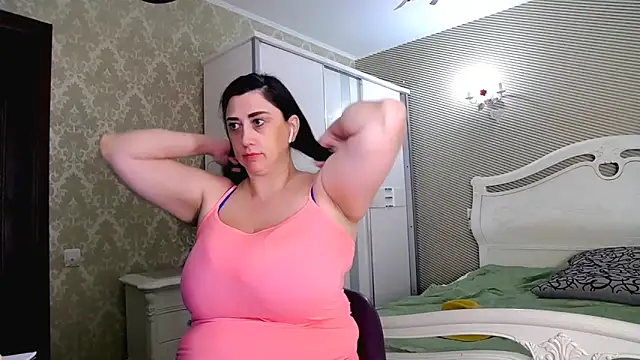 Evelyn Shy online show from March 13, 2026, 9:05 am