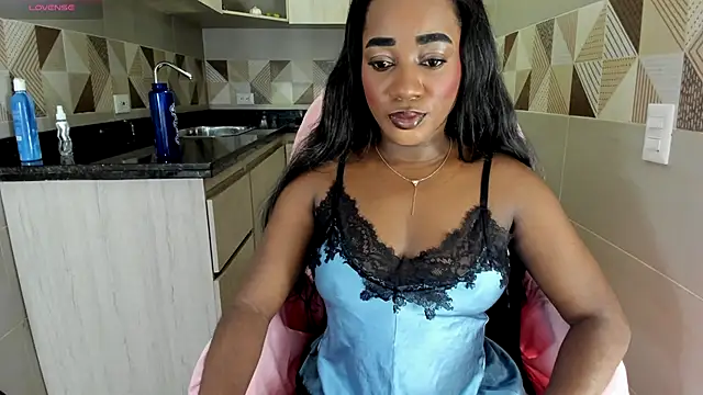 cristaaalclocks1 online show from November 29, 2025, 2:20 pm