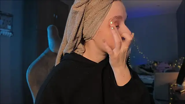 Rachel Ro online show from January 21, 2025, 6:11 am