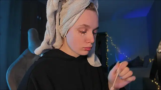 Rachel Ro online show from January 22, 2025, 10:18 am