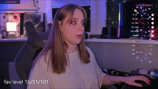 Rachel Ro online show from October 28, 2025, 6:43 pm