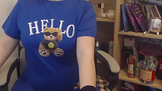 Snapshot of Aliss_Hottie chatting on March 19, 2025, 12:56 pm Aliss Hottie online show from March 19, 2025, 12:56 pm