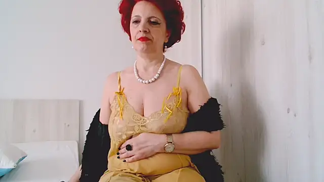 MilfSupreme online show from May 12, 2026, 11:40 am