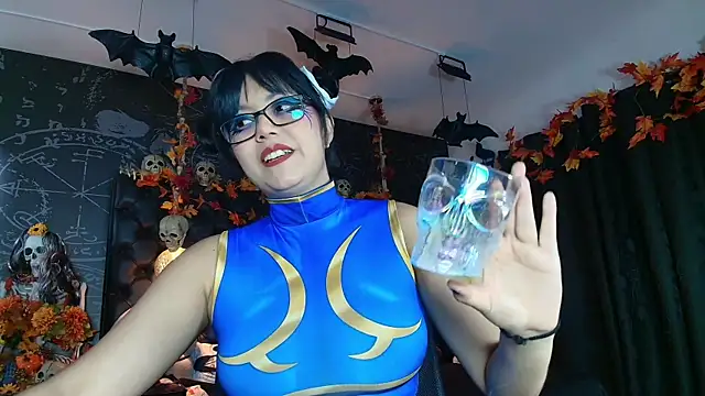 Snapshot of AlexHoe_ chatting on October 24, 2025, 6:48 pm AlexHoe online show from October 24, 2025, 6:48 pm