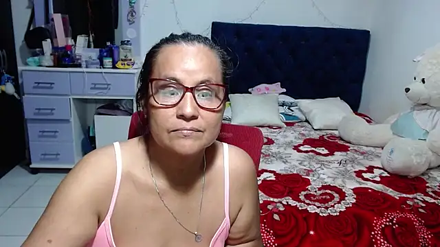 pervert mommy  online show from May 20, 2026, 2:01 pm