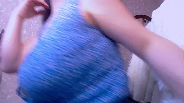 AyaMoon online show from January 3, 2025, 5:50 am