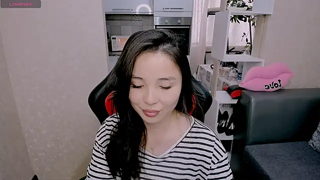 AyaMoon online show from October 1, 2025, 4:51 am